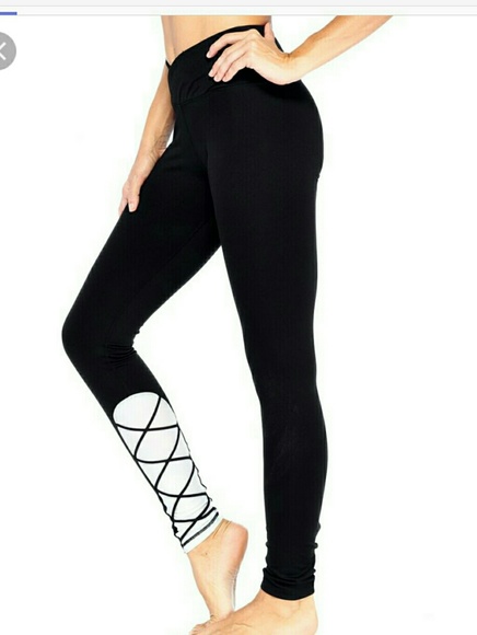 Electric Yoga Pants - Electric Yoga entrapped legging